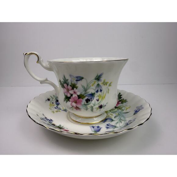 Vintage Floral Bunny Golden Crown Bone China Teacup & Saucer Set “Country Life” - Picture 3 of 10